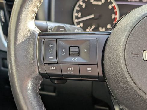 Used 2023 Nissan Rogue SV w/ SV Premium Package image 26