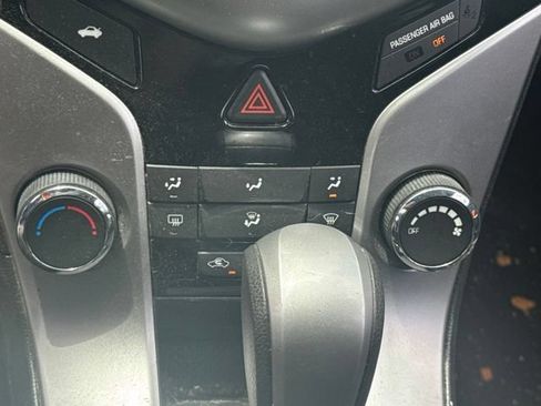 Used 2016 Chevrolet Cruze LT w/ Sun And Sound Package FWD image 14