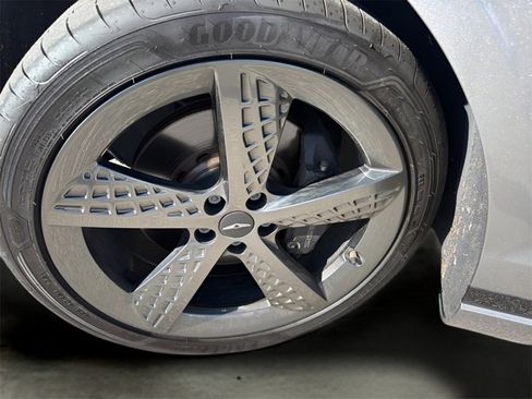 Used 2022 Genesis GV70 3.5T Sport w/ Sport Prestige Package image 7