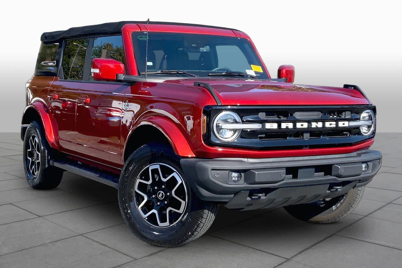 Used 2022 Ford Bronco Outer Banks AWD/4WD image 2