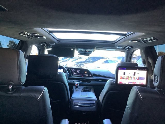 Used 2024 Cadillac Escalade Sport Platinum w/ LPO, ONYX Package AWD/4WD image 11