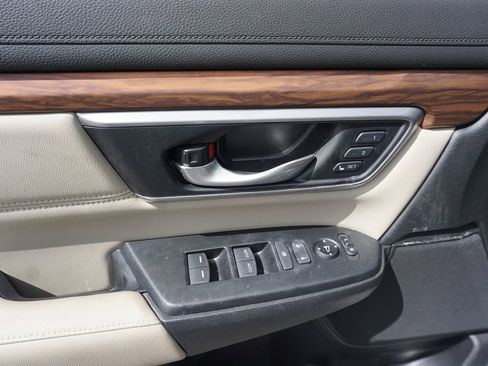 Used 2021 Honda CR-V Touring image 4