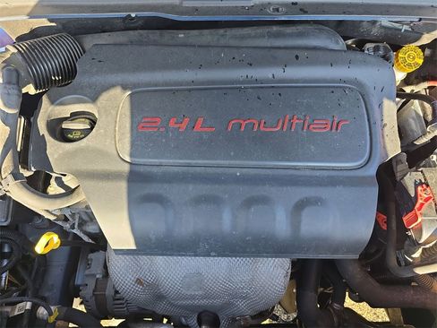 Used 2018 Jeep Renegade Limited image 31