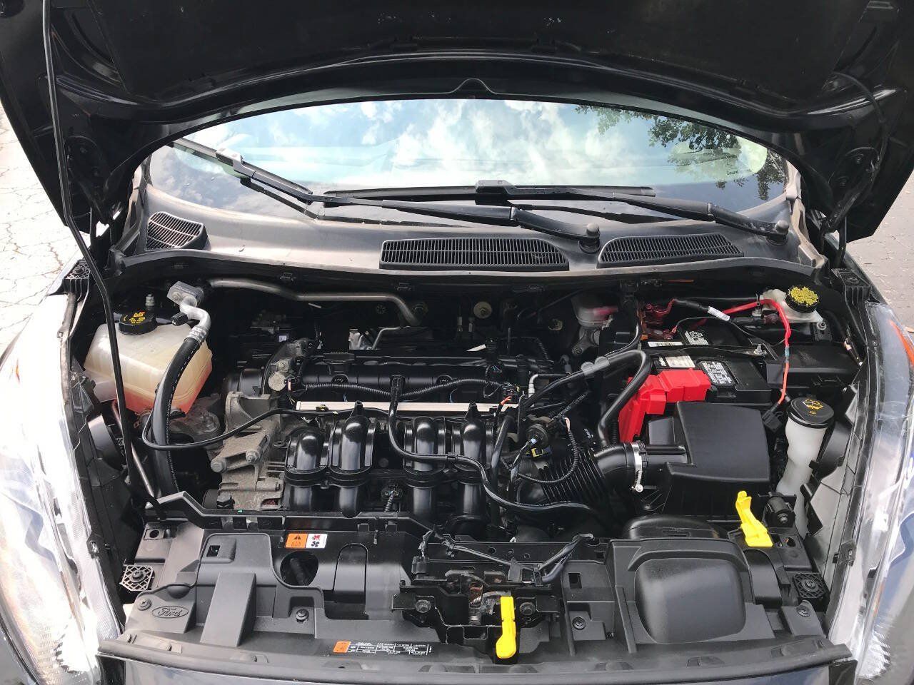 Used 2016 Ford Fiesta SE w/ Cold Weather Package FWD image 8