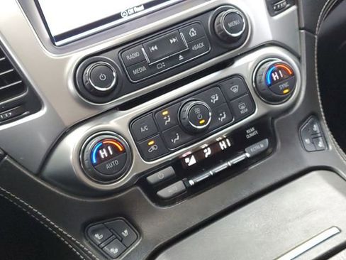 Used 2018 Chevrolet Suburban Premier image 19