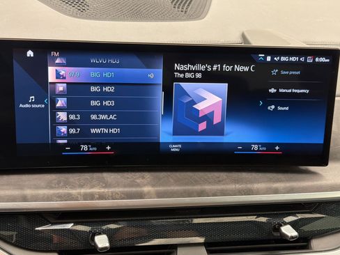 Used 2023 BMW X7 xDrive40i w/ M Sport Package AWD/4WD image 21
