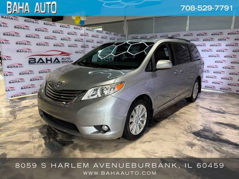 Used 2017 Toyota Sienna XLE w/ XLE Navigation Package AWD/4WD image 1