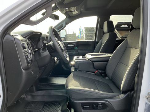 Used 2021 Chevrolet Silverado 2500 W/T w/ WT Convenience Package image 11