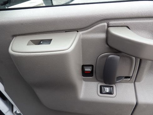 Used 2021 GMC Savana 3500 Extended w/ Power Convenience Package image 26