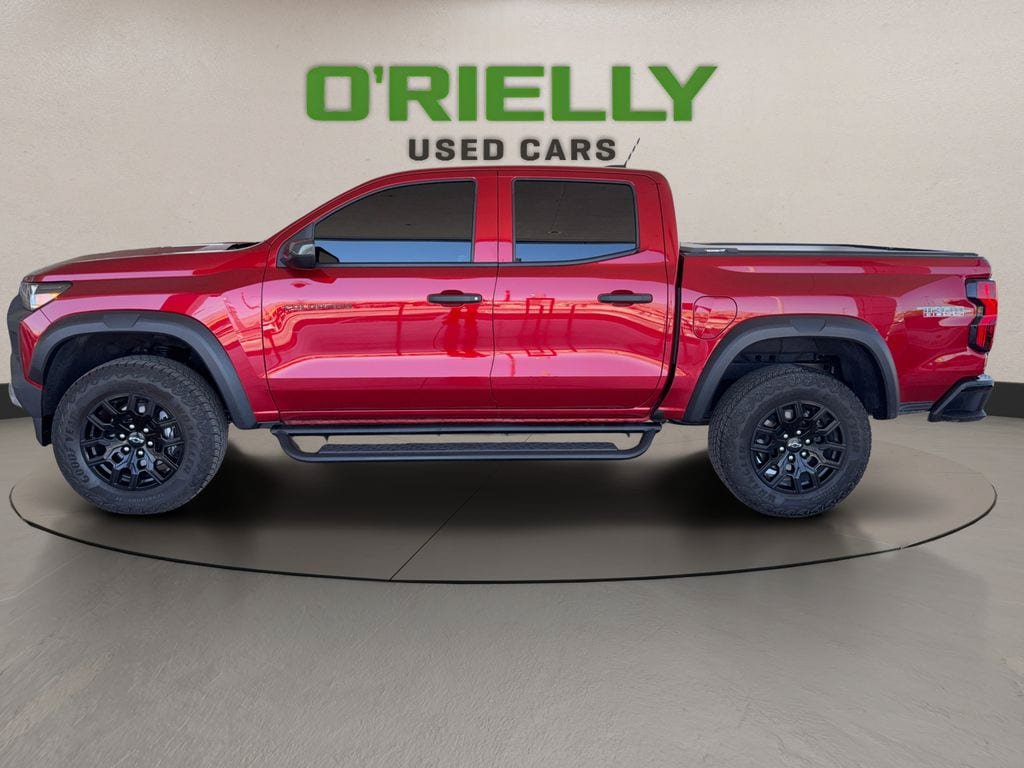 Used 2025 Chevrolet Colorado Trail Boss AWD/4WD image 3