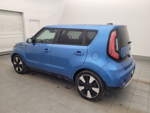 Used 2019 Kia Soul + image 3
