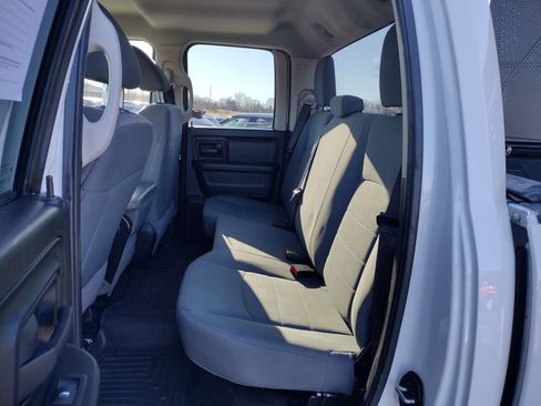 Used 2017 RAM 1500 ST w/ SXT Appearance Group image 6