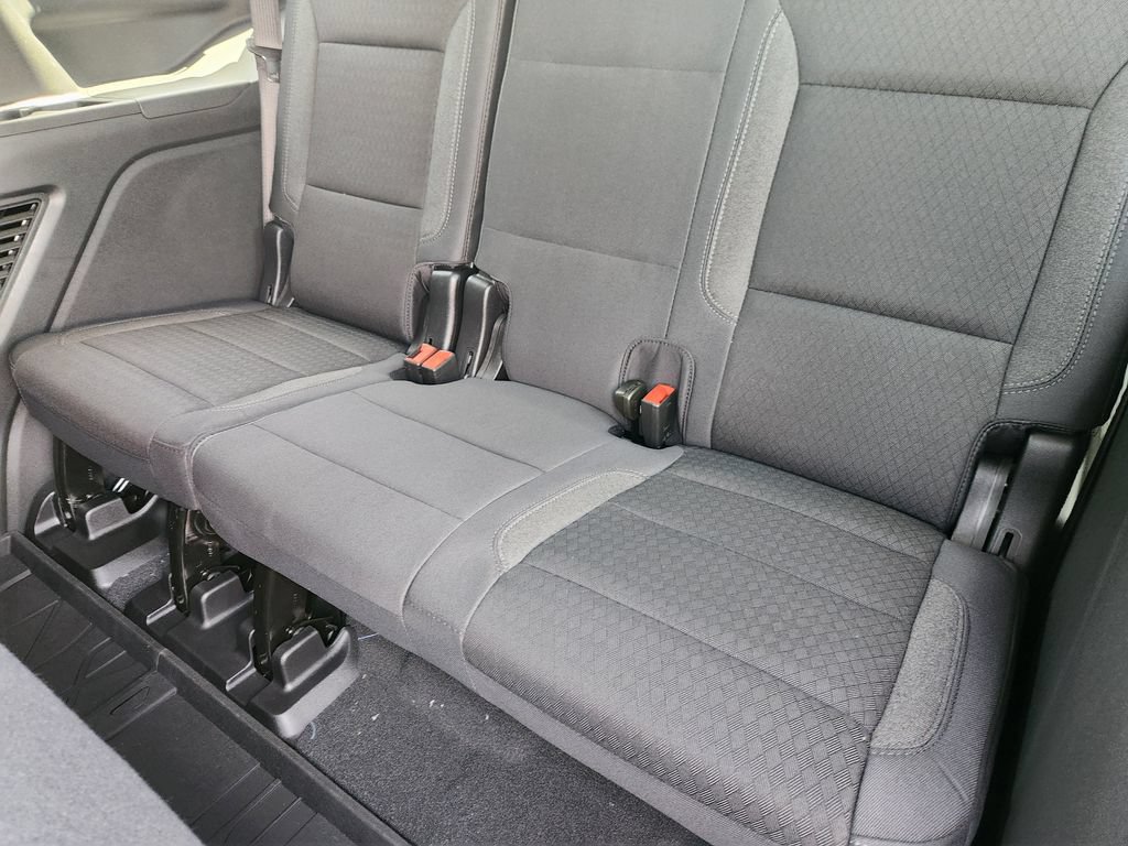 New 2026 Chevrolet Tahoe LS w/ LPO, Dark Essentials Package AWD/4WD image 19