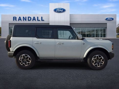 Used 2024 Ford Bronco Outer Banks AWD/4WD image 6