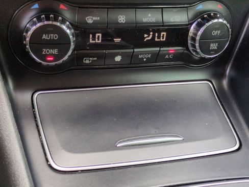 Used 2017 Mercedes-Benz CLA 250 image 25