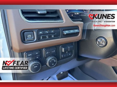 Used 2024 Chevrolet Suburban High Country image 21