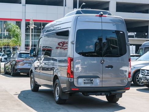 Used 2024 Mercedes-Benz Sprinter 2500 image 6