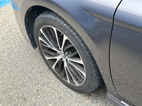 Used 2019 Toyota Camry SE image 21