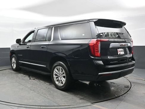 Used 2023 GMC Yukon XL SLT image 10