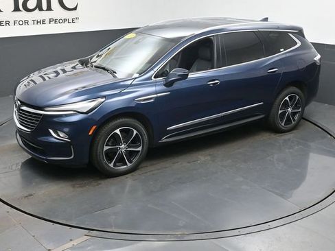 Used 2024 Buick Enclave Essence w/ LPO, Touring Package image 44