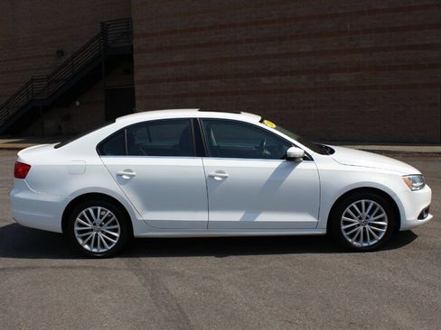 Used 2013 Volkswagen Jetta SEL FWD image 5