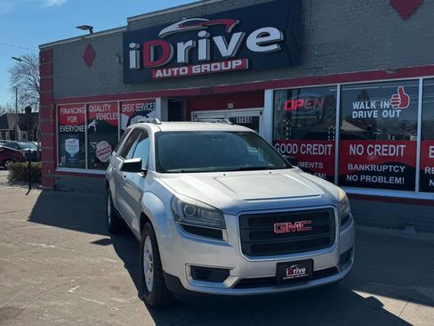 Used 2016 GMC Acadia SLE image 1