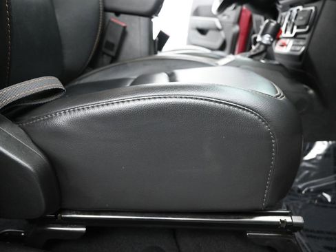 Used 2022 Jeep Wrangler Unlimited Rubicon w/ Trailer Tow Package image 13