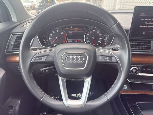 Used 2023 Audi Q5 2.0T Premium w/ Convenience Package image 14