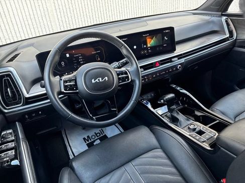 Certified 2025 Kia Sorento SX Prestige AWD/4WD image 29