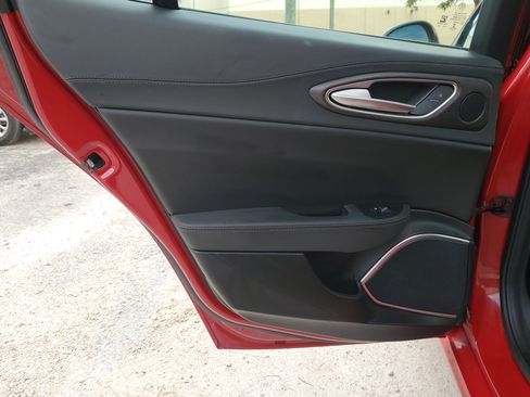 Used 2022 Alfa Romeo Giulia Ti image 16