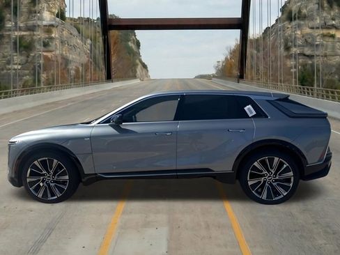 New 2026 Cadillac Lyriq Signature Luxury w/ Nappa Leather Package AWD/4WD image 5