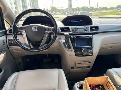 Used 2015 Honda Odyssey Touring image 8
