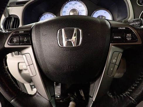 Used 2011 Honda Pilot Touring image 18