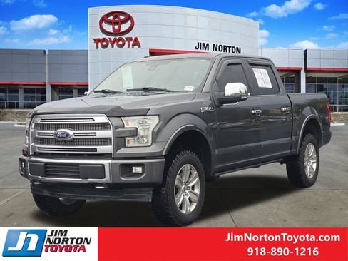 Used 2017 Ford F150 Platinum w/ Equipment Group 701A Luxury AWD/4WD image 3