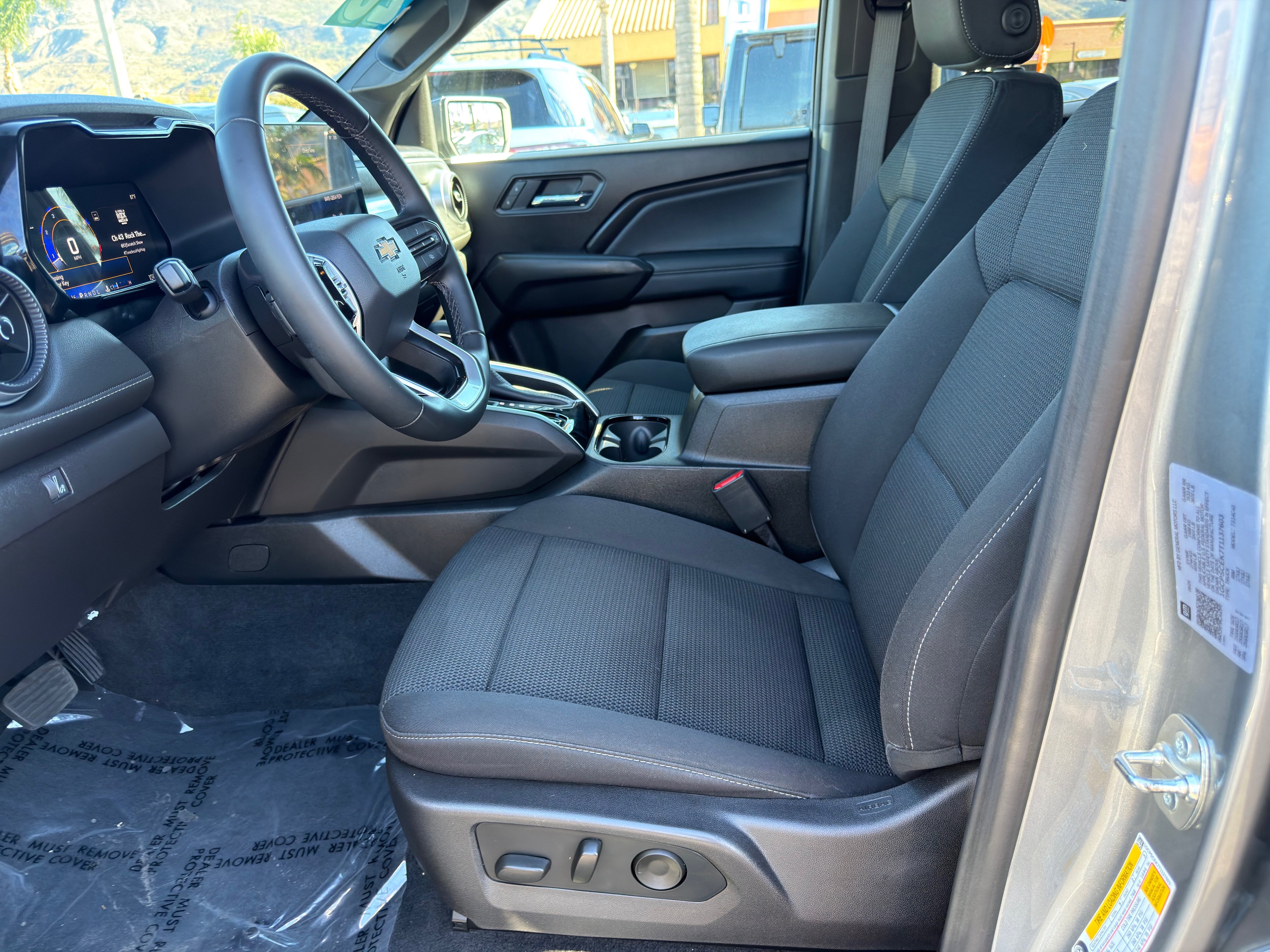 Used 2026 Chevrolet Colorado LT RWD image 27