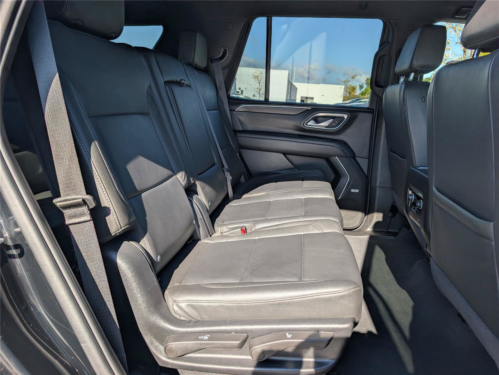 Used 2024 Chevrolet Tahoe LT AWD/4WD image 12