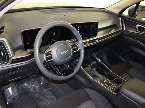 Used 2025 Kia Sorento LX FWD image 25