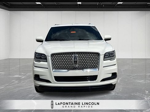 Certified 2023 Lincoln Navigator Reserve AWD/4WD image 8