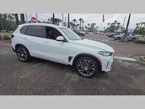 New 2026 BMW X5 xDrive50e w/ Premium Package image 39
