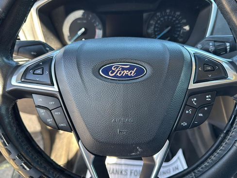 Used 2014 Ford Fusion SE w/ Equipment Group 201A image 11