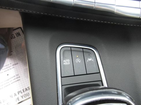 Used 2021 Cadillac Escalade Premium Luxury image 29