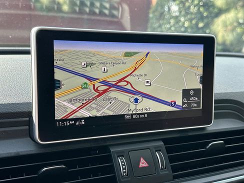 Used 2018 Audi Q5 2.0T Premium Plus w/ Premium Plus Package image 17