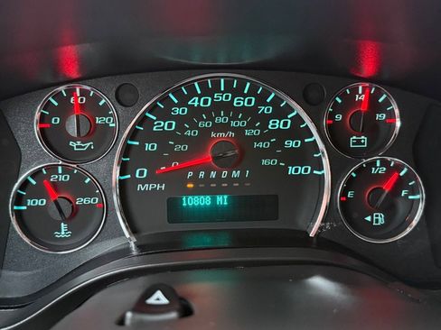 Used 2024 Chevrolet Express 2500 w/ Driver Convenience Package image 24