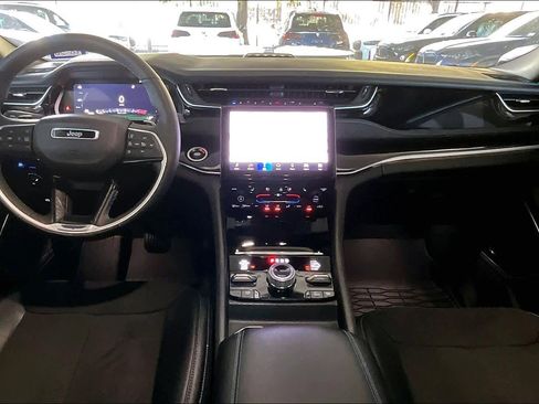 Used 2024 Jeep Grand Cherokee Trailhawk image 15