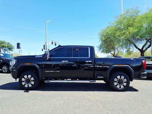 Certified 2025 GMC Sierra 2500 Denali image 10