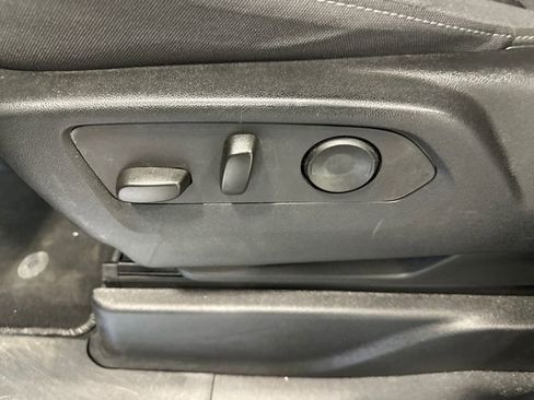 Used 2024 GMC Yukon SLE w/ Max Trailering Package image 28