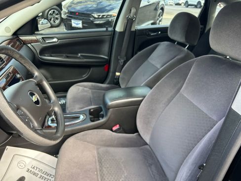 Used 2015 Chevrolet Impala LT w/ LT Sunroof Package image 12