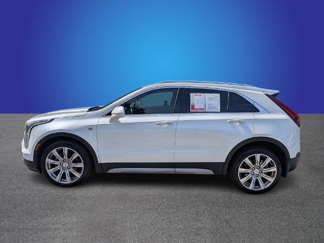Used 2019 Cadillac XT4 Premium Luxury w/ Cold Weather Package FWD image 2