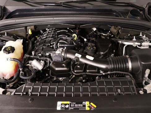 Used 2022 Jeep Grand Cherokee L Limited RWD image 21