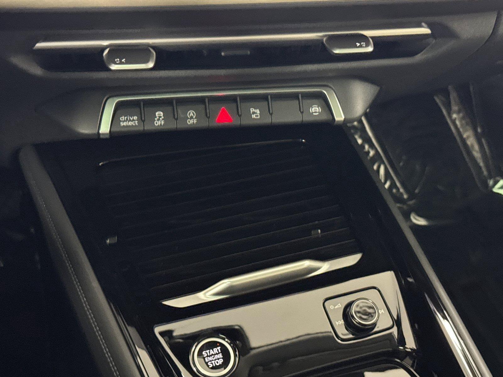 New 2026 Audi Q3 quattro 2.0T AWD/4WD image 20